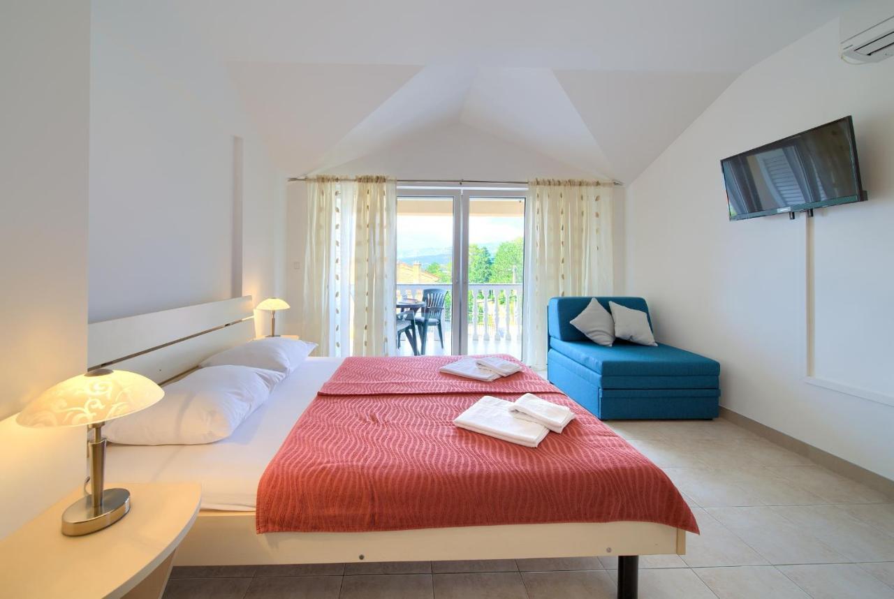 Apartments Ivica Krk Island Šilo Екстериор снимка