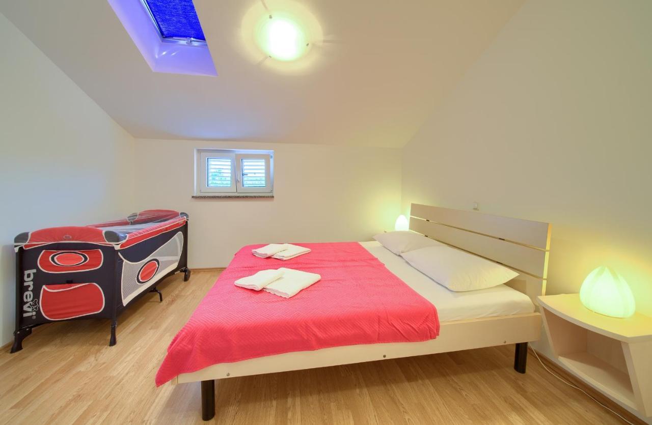 Apartments Ivica Krk Island Šilo Екстериор снимка