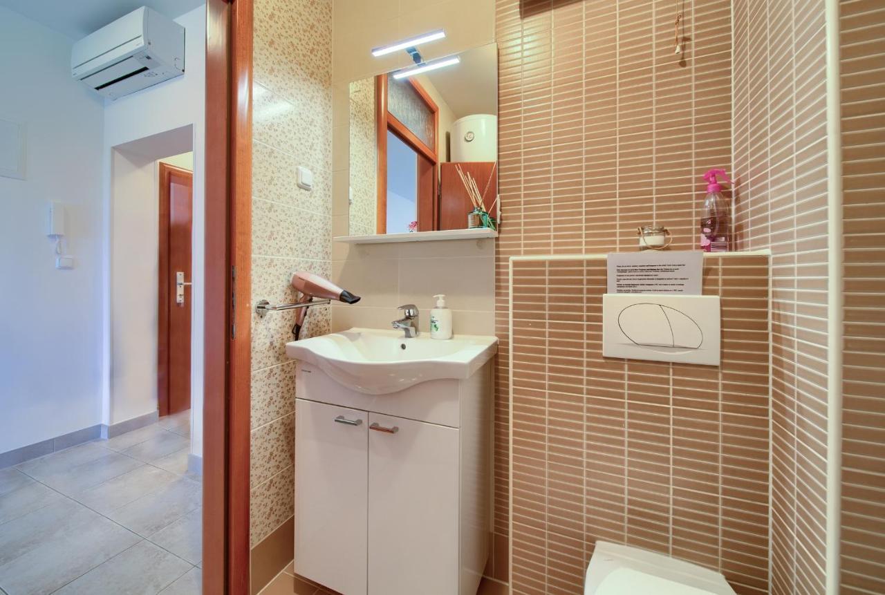 Apartments Ivica Krk Island Šilo Екстериор снимка