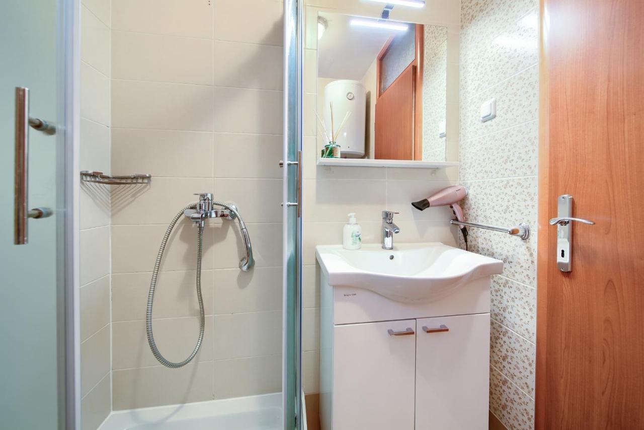 Apartments Ivica Krk Island Šilo Екстериор снимка