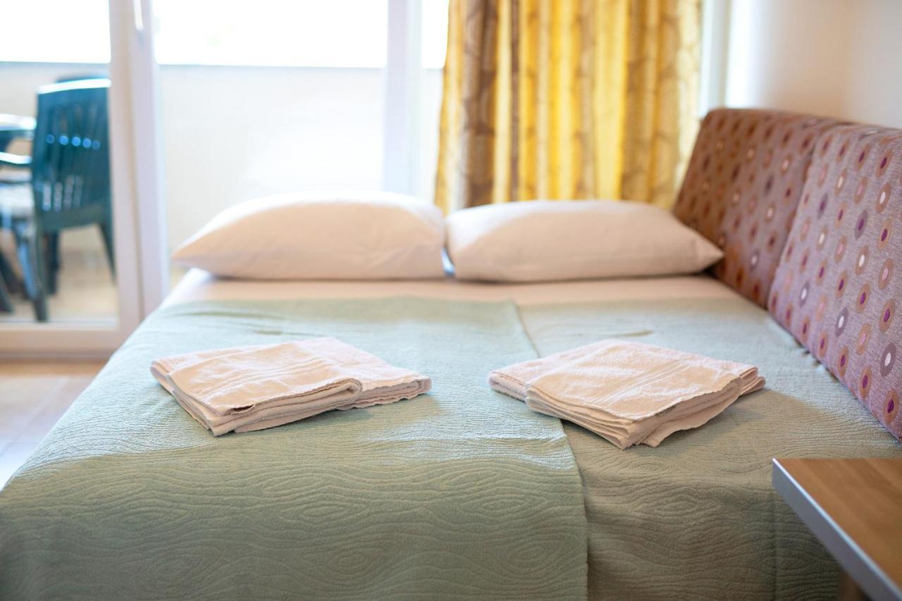 Apartments Ivica Krk Island Šilo Екстериор снимка