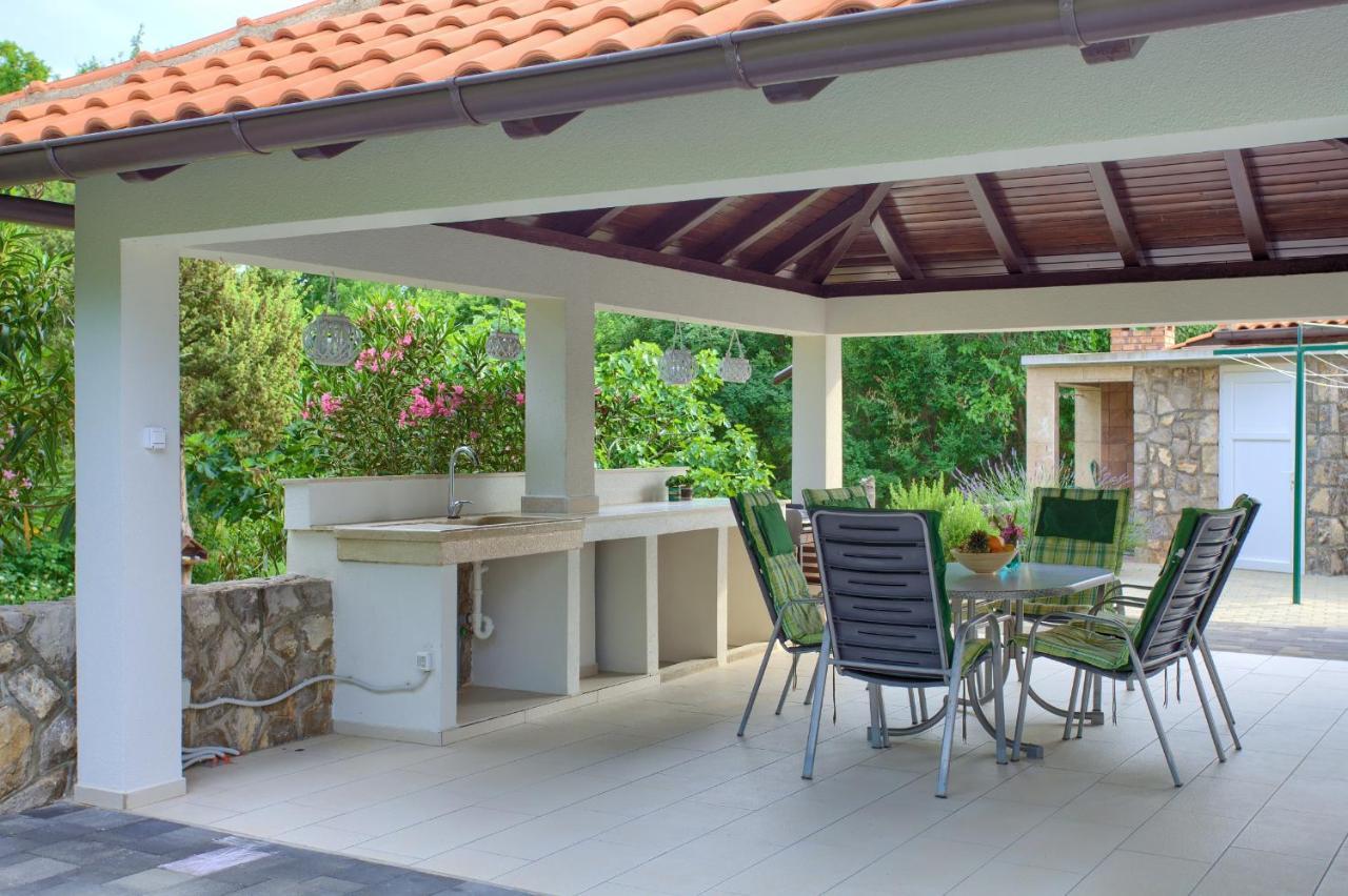 Apartments Ivica Krk Island Šilo Екстериор снимка