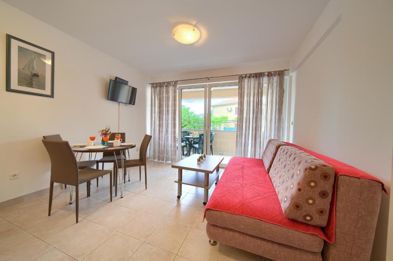 Apartments Ivica Krk Island Šilo Екстериор снимка